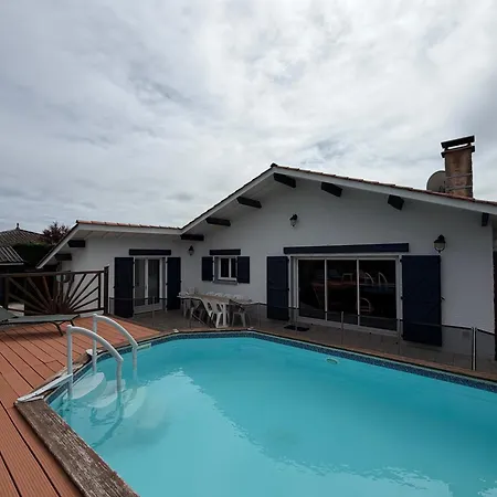 Semesterbostad Avec Piscine Chauffee 12 Pers A Andernos-les-Bains